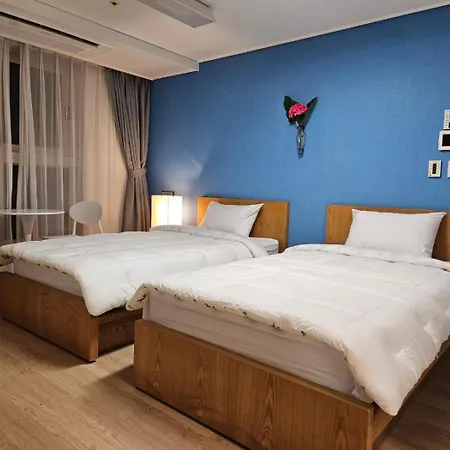 #2 Twin# 2 Minutes Run To The Sea, Close To The Sea, 5 Minutes To Club D Oasis Swimming Pool, Renewal Fresh Apartment